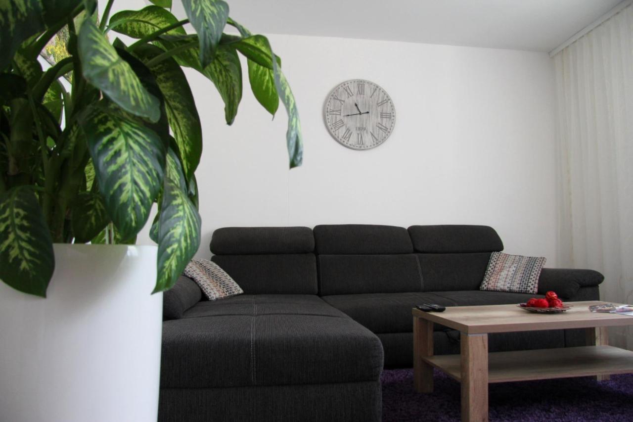 Geraeumige 4 Zimmer Wohnung An Den Kaiserthermen Tréveris Exterior foto